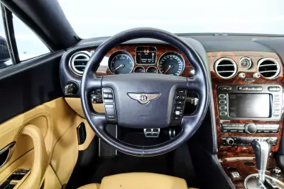 Bentley Continental 2004 - 57500 EUR, 115917 km - AUTO.MOTO.pt - 115917km - foto 7 de 17