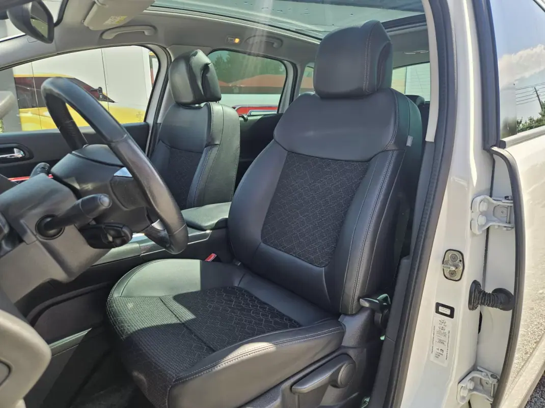 Peugeot 3008 2016 - 13550 EUR, 128500 km - 128500km - foto 11 de 38