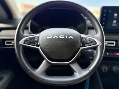 Dacia Jogger 2024 - 16950 EUR, 57000 km - AUTO.MOTO.pt - 57000km - foto 20 de 26