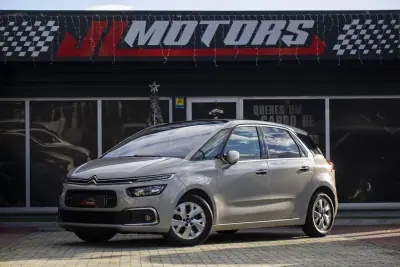 Citroën C4 Picasso 2018 - 13900 EUR, 145077 km - AUTO.MOTO.pt - 145077km - foto 4 de 36