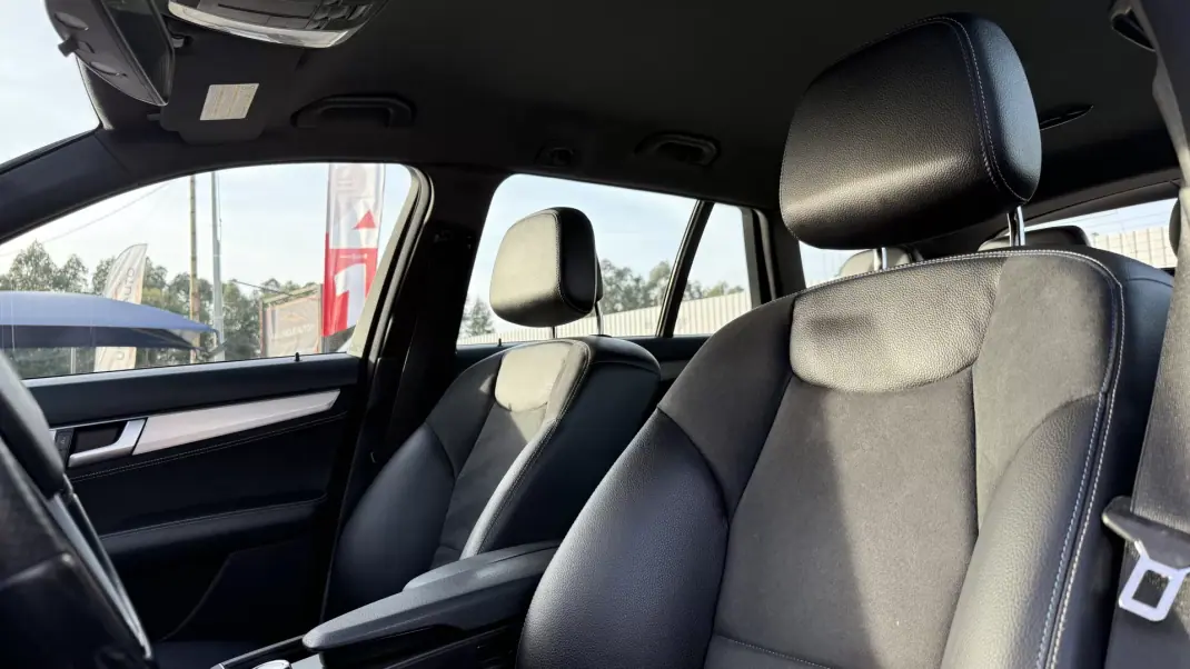 Mercedes-Benz C 180 2014 - 14900 EUR, 245000 km - AUTO.MOTO.pt - 245000km - foto 20 de 25