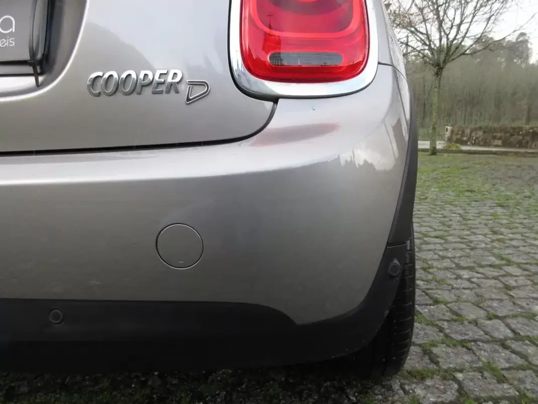 MINI 3 Portas 2018 - 18490 EUR, 164000 km - AUTO.MOTO.pt - 164000km - foto 16 de 53