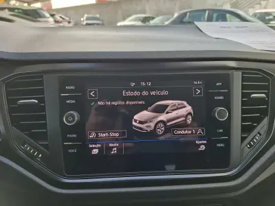 Volkswagen T-Roc 2020 - 19850 EUR, 109200 km - AUTO.MOTO.pt - 109200km - foto 22 de 25