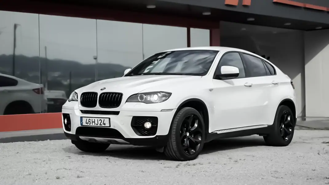 BMW X6 2009 - 22500 EUR, 268000 km - AUTO.MOTO.pt - 268000km - foto 1 de 12