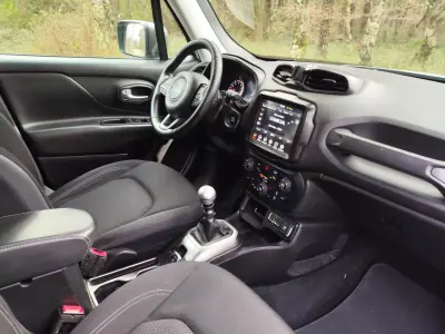 Jeep Renegade 2019 - 15900 EUR, 96500 km - AUTO.MOTO.pt - 96500km - foto 17 de 17