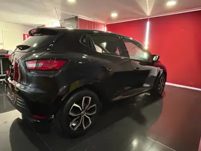 Renault Clio 2018 — photo 6 of 20