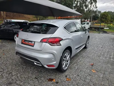 Citroën DS4 2011 - 11900 EUR, 230000 km - AUTO.MOTO.pt - 230000km - foto 8 de 11