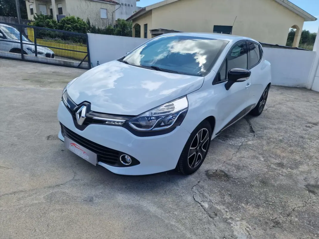 Renault Clio 2014 - 10490 EUR, 118020 km - AUTO.MOTO.pt - 118020km - foto 6 de 36