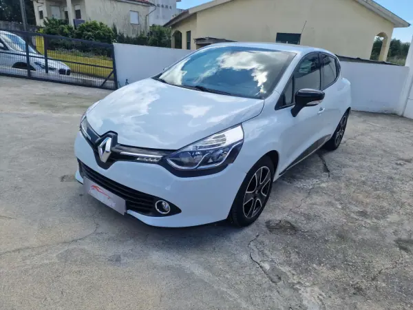 Renault Clio 2014 - 10490 EUR, 118020 km - AUTO.MOTO.pt - 118020km - foto 6 de 36