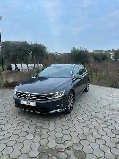 Volkswagen Passat Variant 2017 - 15900 EUR, 165000 km - AUTO.MOTO.pt - 165000km - foto 3 de 8