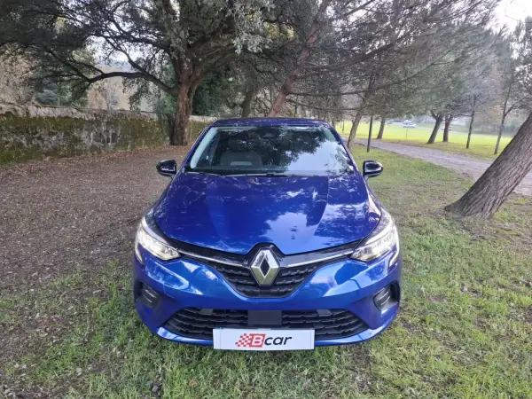 Renault Clio 2023 - 18990 EUR, 21500 km - AUTO.MOTO.pt - 21500km - foto 5 de 38