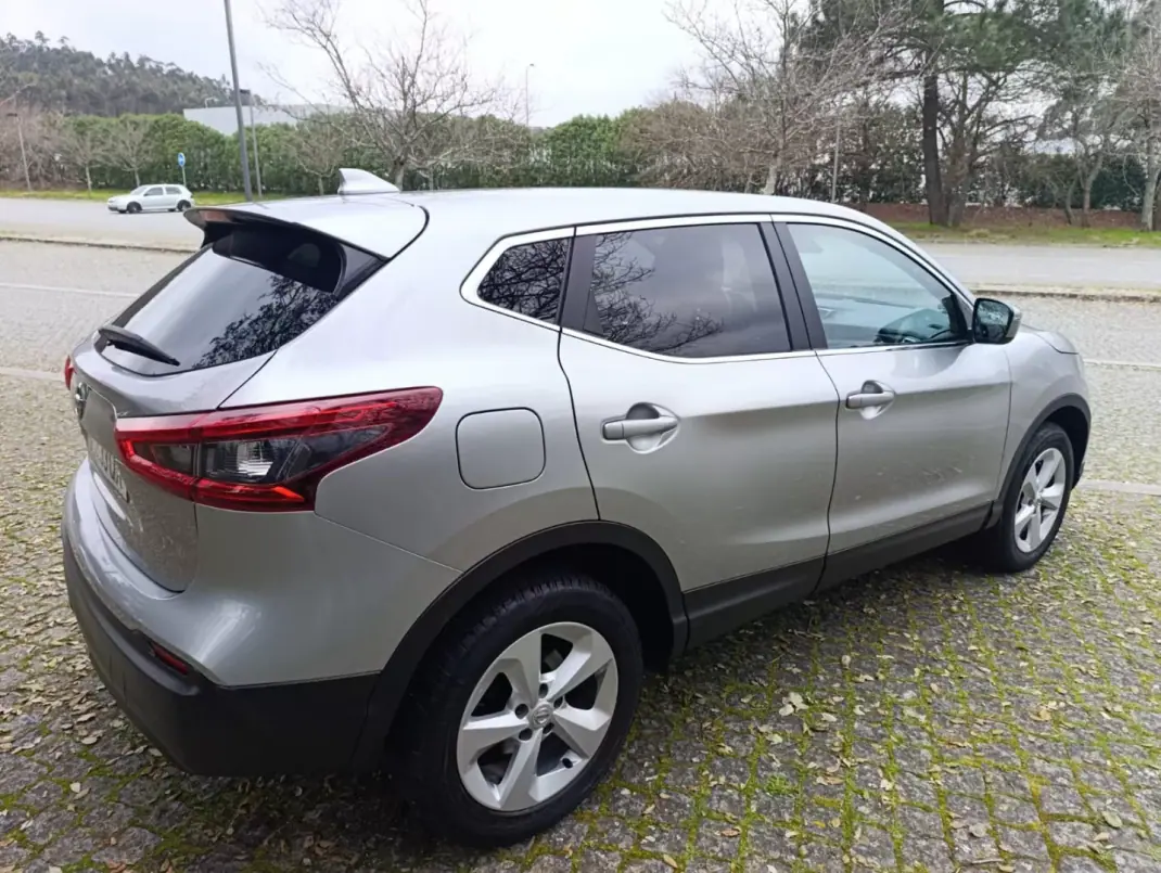 Nissan Qashqai 2018 - 16850 EUR, 139463 km - AUTO.MOTO.pt - 139463km - foto 4 de 16