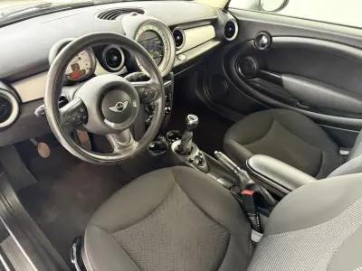 MINI Clubman 2014 - 11990 EUR, 156826 km - AUTO.MOTO.pt - 156826km - foto 11 de 15