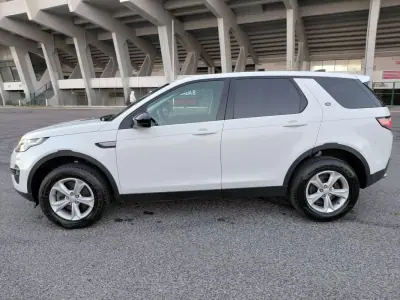 Land Rover Discovery Sport 2017 - 17490 EUR, 112912 km - AUTO.MOTO.pt - 112912km - foto 3 de 26