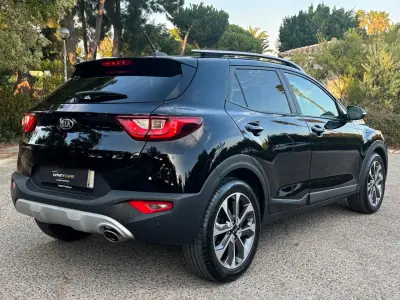 Kia Stonic 2021 — foto 5 de 16