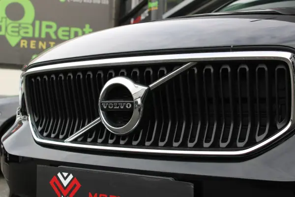 Volvo XC 40 2021 - 24500 EUR, 136304 km - AUTO.MOTO.pt - 136304km - foto 8 de 21
