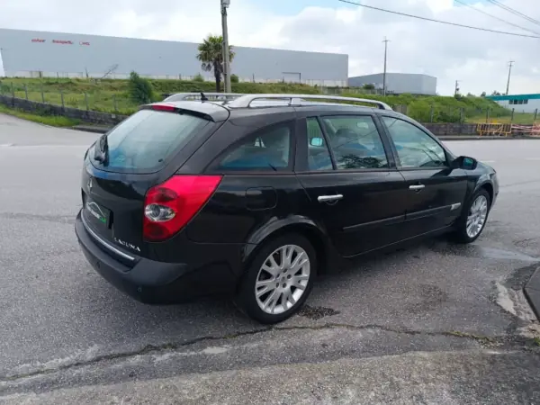 Renault Laguna 2007 - 3500 EUR, 230000 km - AUTO.MOTO.pt - 230000km - foto 6 de 23