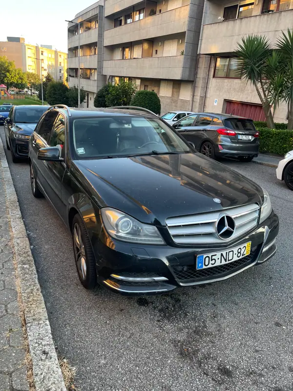 Mercedes-Benz C 180 2012 - 10500 EUR, 293000 km - AUTO.MOTO.pt - 293000km - foto 3 de 5