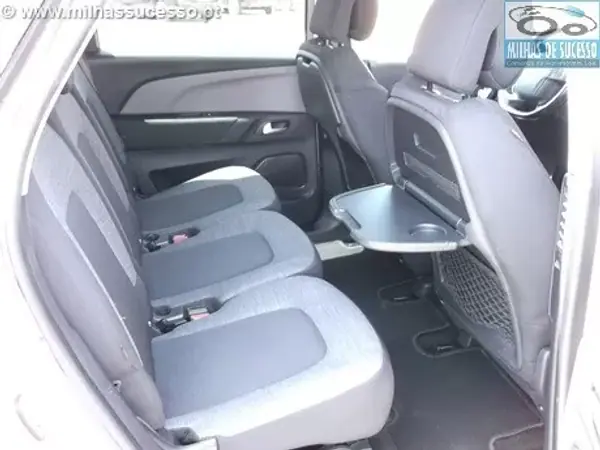Citroën C4 Picasso 2017 - 14250 EUR, 154000 km - AUTO.MOTO.pt - 154000km - foto 9 de 21