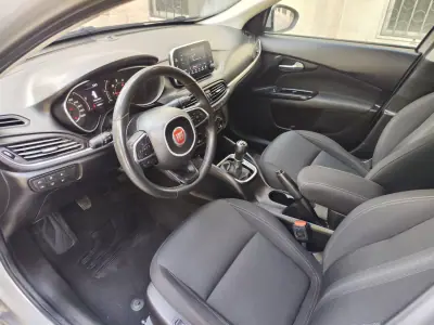 Fiat Tipo Station Wagon 2019 - 10780 EUR, 103800 km - AUTO.MOTO.pt - 103800km - foto 24 de 38