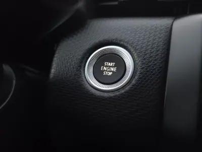 Renault Clio 2022 - 14500 EUR, 104000 km - AUTO.MOTO.pt - 104000km - foto 21 de 43