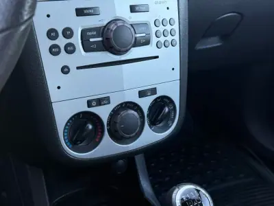 Opel 2007 - 4250 EUR, 139900 km - AUTO.MOTO.pt - 139900km - foto 10 de 17