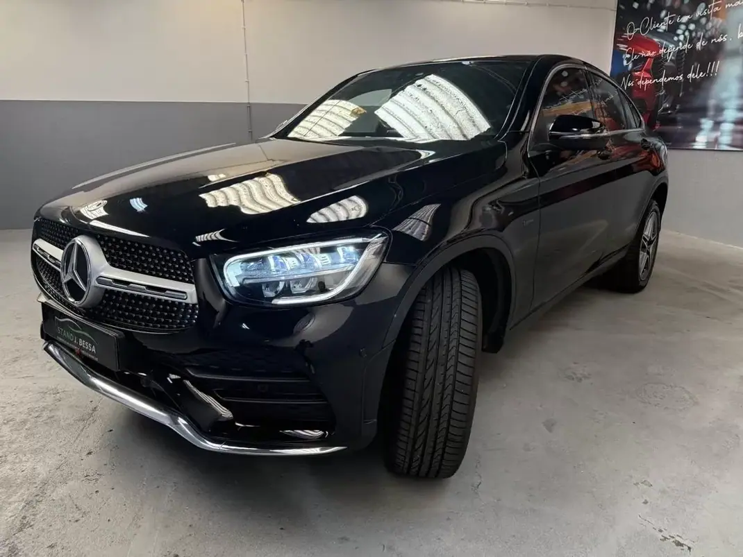 Mercedes-Benz GLC 300 2022 - 49250 EUR, 129000 km - AUTO.MOTO.pt - 129000km - foto 2 de 11