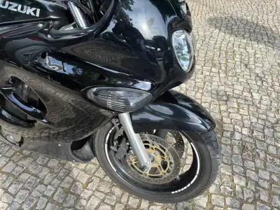 Suzuki GSX 1250FA 2000 - 1900 EUR, 41199 km - AUTO.MOTO.pt - 41199km - foto 10 de 18