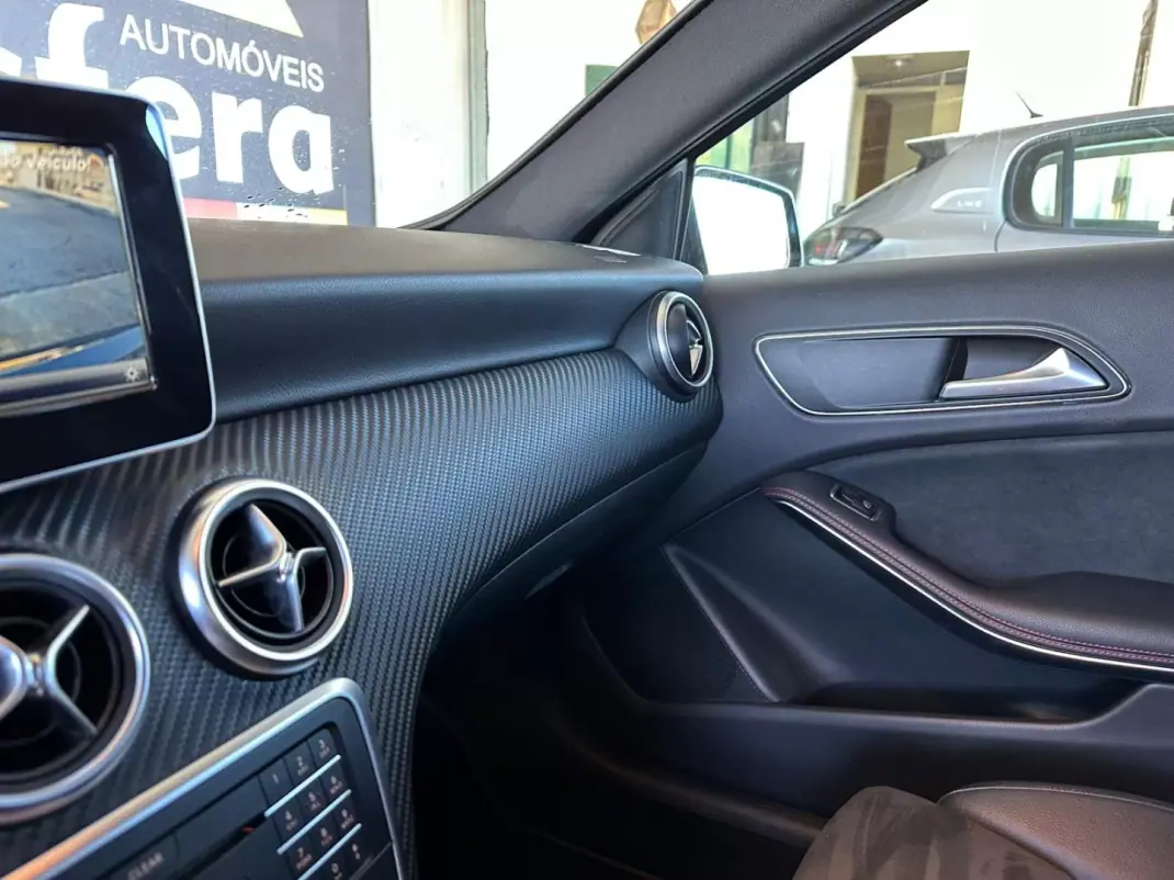 Mercedes-Benz A 180 2017 - 19900 EUR, 108222 km - AUTO.MOTO.pt - 108222km - foto 27 de 32