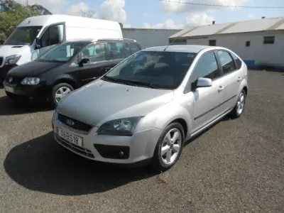 Ford Focus 2006 - 4900 EUR, 212608 km - AUTO.MOTO.pt - 212608km - foto 3 de 12