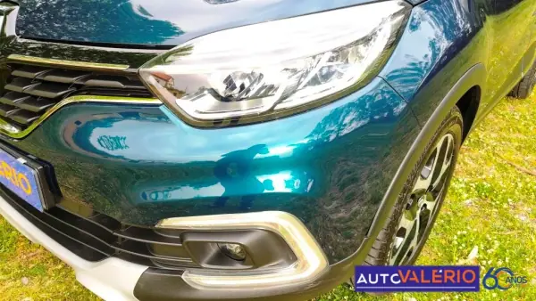 Renault Captur 2019 - 17950 EUR, 35775 km - AUTO.MOTO.pt - 35775km - foto 9 de 34