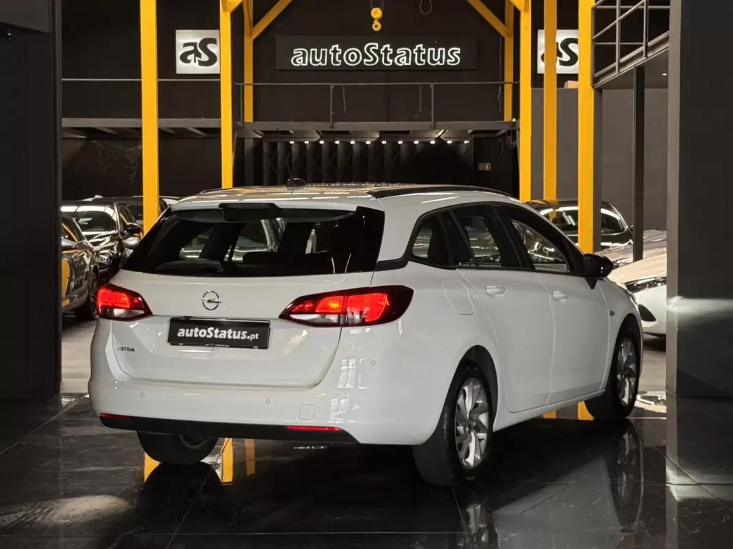 Opel Astra Sports Tourer 2021 - 13990 EUR, 152200 km - AUTO.MOTO.pt - 152200km - foto 13 de 34