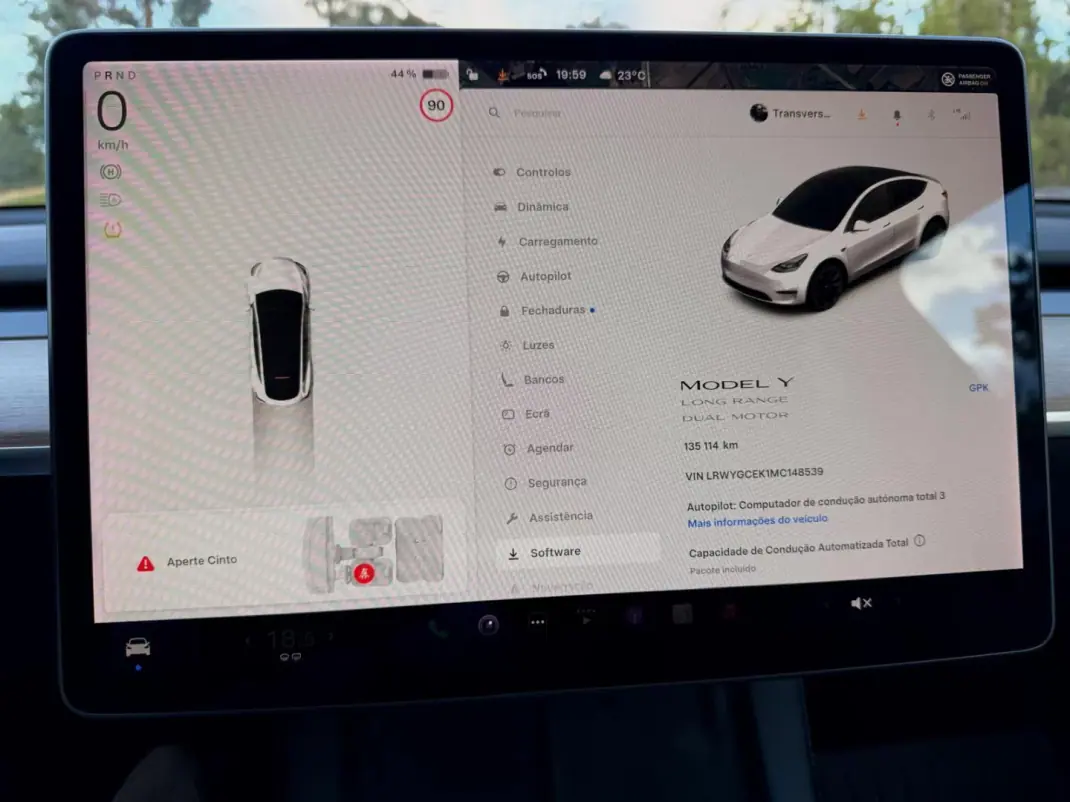 Tesla Model Y 2021 - 32500 EUR, 135000 km - 135000km - foto 9 de 23