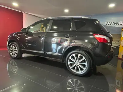 Nissan Qashqai 2011 - 7500 EUR, 218470 km - AUTO.MOTO.pt - 218470km - foto 4 de 20