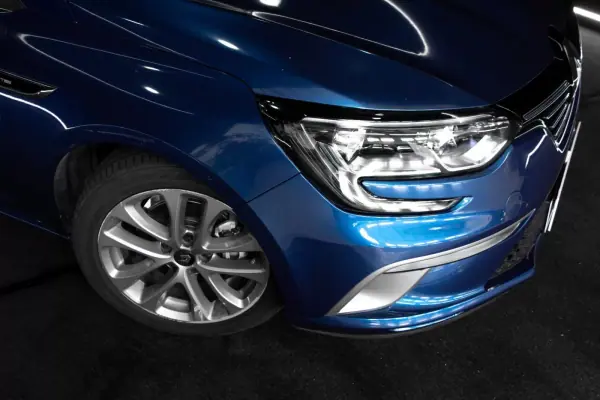 Renault Mégane Break 2016 — photo 2 of 13