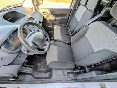 Renault Kangoo 2019 - 8900 EUR, 177086 km - 177086km - foto 14 de 18