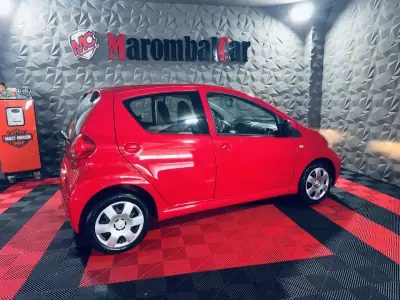 Toyota Aygo 2009 - 5250 EUR, 123137 km - AUTO.MOTO.pt - 123137km - foto 6 de 27