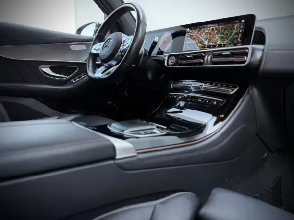 Mercedes-Benz EQC 2020 - 39800 EUR, 80000 km - AUTO.MOTO.pt - 80000km - foto 11 de 19