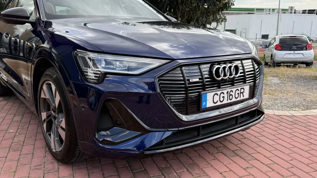 Audi e-tron Sportback 2022 - 32990 EUR, 82000 km - AUTO.MOTO.pt - 82000km - foto 21 de 43