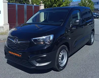 Opel Combo-e 2023 - 17490 EUR, 49000 km - 49000km - foto 1 de 18