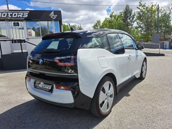 BMW i3 2019 - 28500 EUR, 89000 km - AUTO.MOTO.pt - 89000km - foto 7 de 45