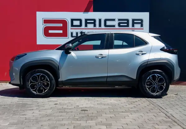 Toyota Yaris Cross 2022 - 22500 EUR, 102692 km - AUTO.MOTO.pt - 102692km - foto 4 de 27