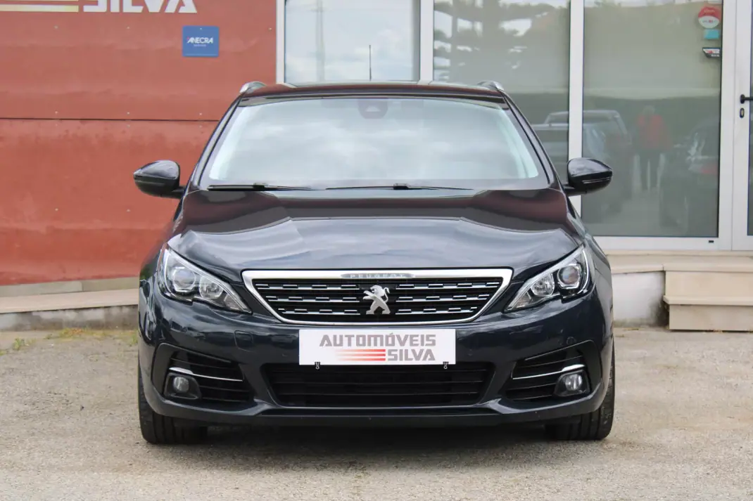 Peugeot 308 SW 2020 - 14990 EUR, 130000 km - AUTO.MOTO.pt - 130000km - foto 5 de 25