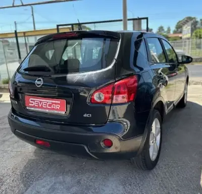 Nissan Qashqai 2008 - 7990 EUR, 150000 km - 150000km - foto 6 de 7