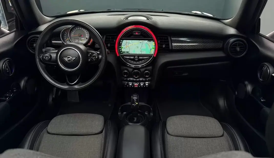 MINI 2018 - 25950 EUR, 154815 km - AUTO.MOTO.pt - 154815km - foto 9 de 35
