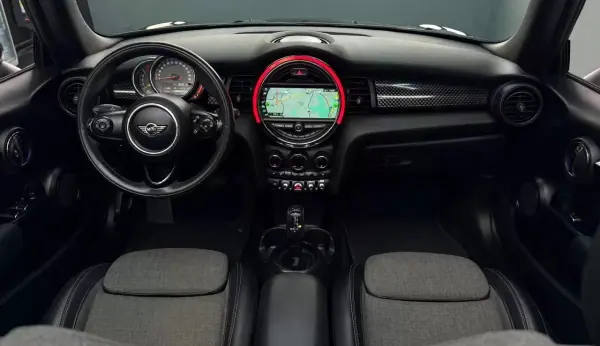 MINI 2018 - 23999 EUR, 154815 km - AUTO.MOTO.pt - 154815km - foto 9 de 35