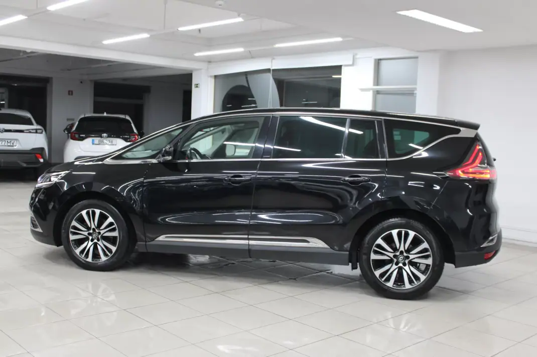 Renault Espace 2017 - 17900 EUR, 171000 km - AUTO.MOTO.pt - 171000km - foto 29 de 31
