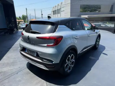 Renault Captur 2023 - 17900 EUR, 78481 km - AUTO.MOTO.pt - 78481km - foto 4 de 13