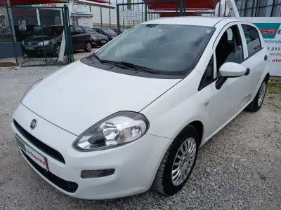 Fiat Punto 2016 - 7150 EUR, 156334 km - AUTO.MOTO.pt - 156334km - foto 3 de 24