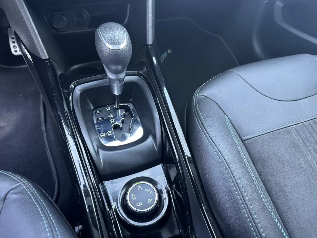 Peugeot 2008 2019 - 13990 EUR, 146000 km - AUTO.MOTO.pt - 146000km - foto 20 de 22